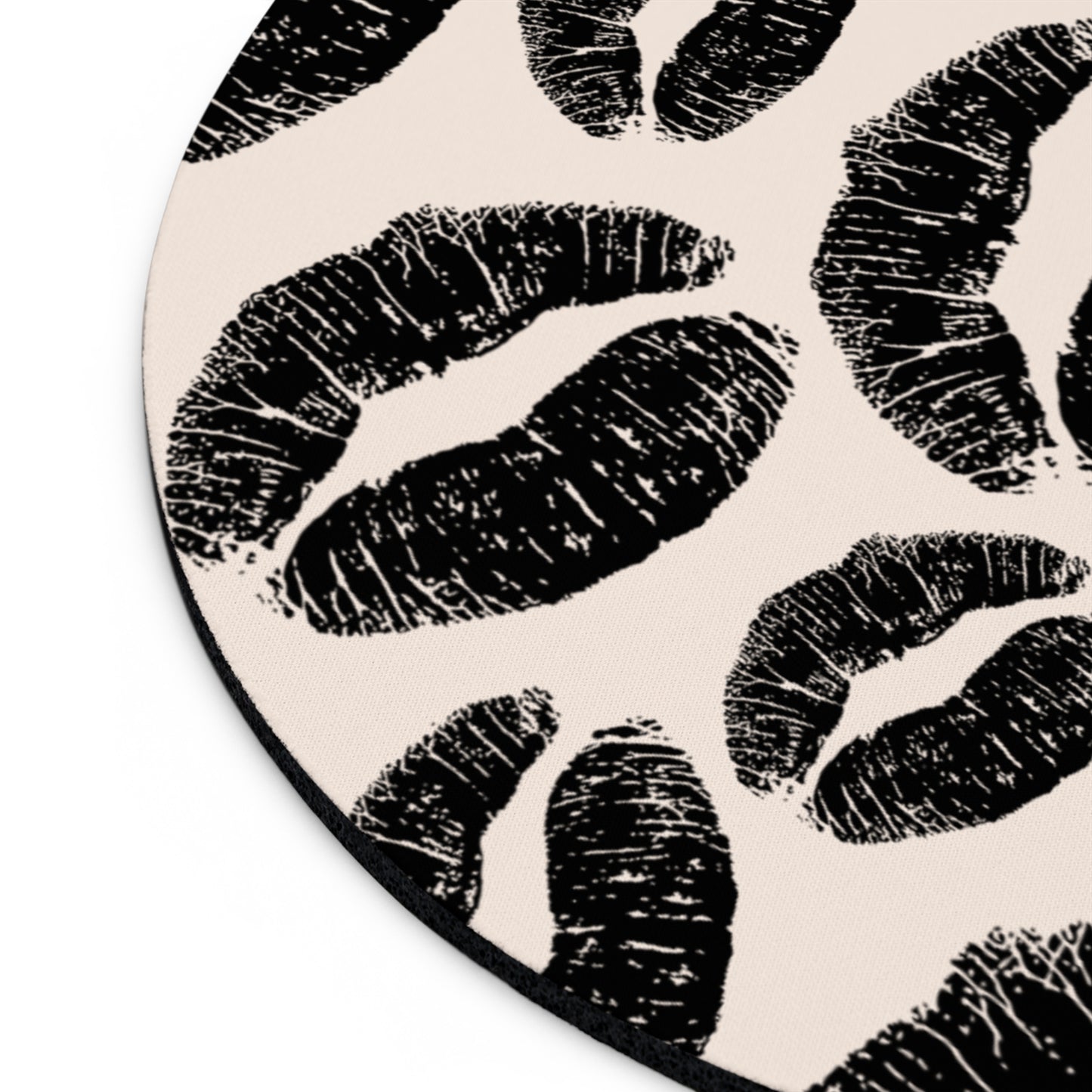 Kisses cream - Round Small Mouse Pad