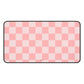 Pink checkers - Desk Mat