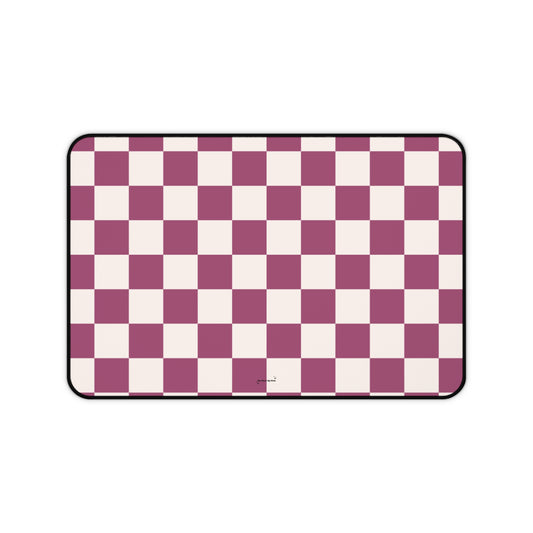 Burgundy checkers - Desk Mat